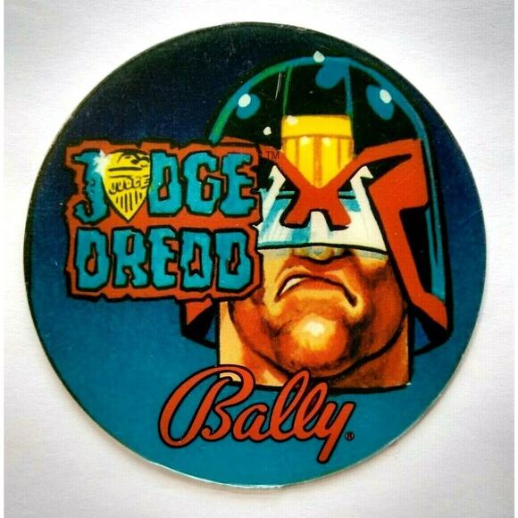 Judge Dredd Pinball Machine Plastic Coaster Original Game Promo 1993 NOS - Picture 1 of 4